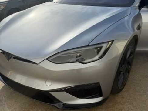 Used 2026 Tesla Model S Plaid AWD/4WD image 2