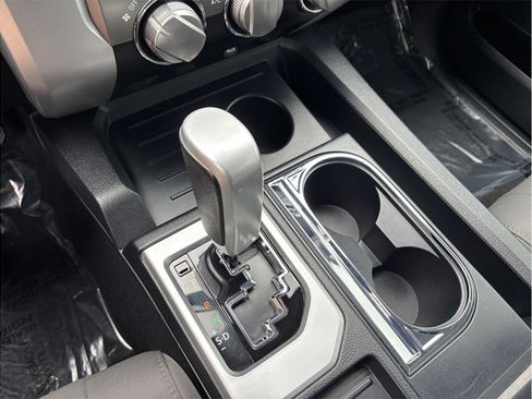 Used 2018 Toyota Tundra SR5 w/ SR5 Upgrade Package image 29