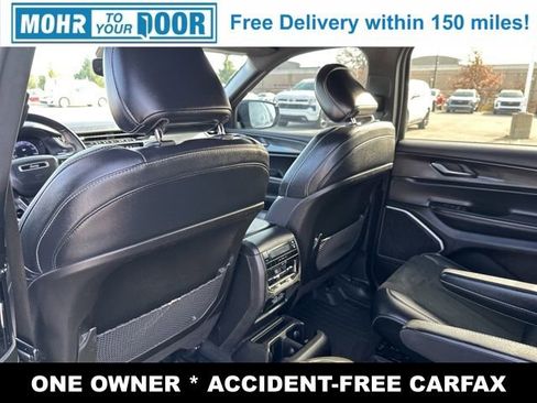 Used 2022 Jeep Grand Cherokee L Laredo image 28