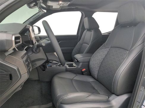 Used 2025 Toyota Tacoma Limited image 26