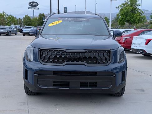 Used 2025 Kia Telluride AWD image 8