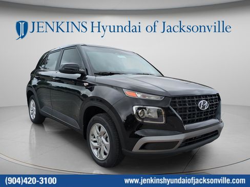 New 2026 Hyundai Venue SE FWD image 1