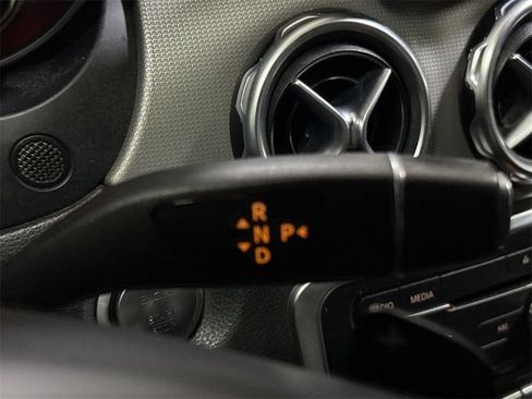 Used 2018 Mercedes-Benz GLA 250 4MATIC image 17