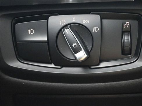 Used 2019 BMW X6 sDrive35i w/ M Sport Package image 30