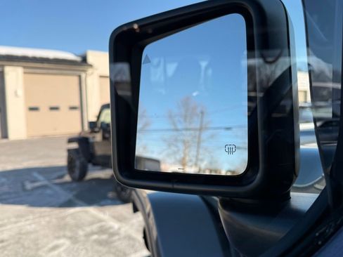 Used 2022 Jeep Wrangler Unlimited Rubicon w/ Trailer Tow Package image 17