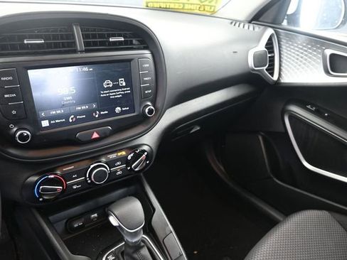 Used 2025 Kia Soul LX w/ LX Technology Package image 21