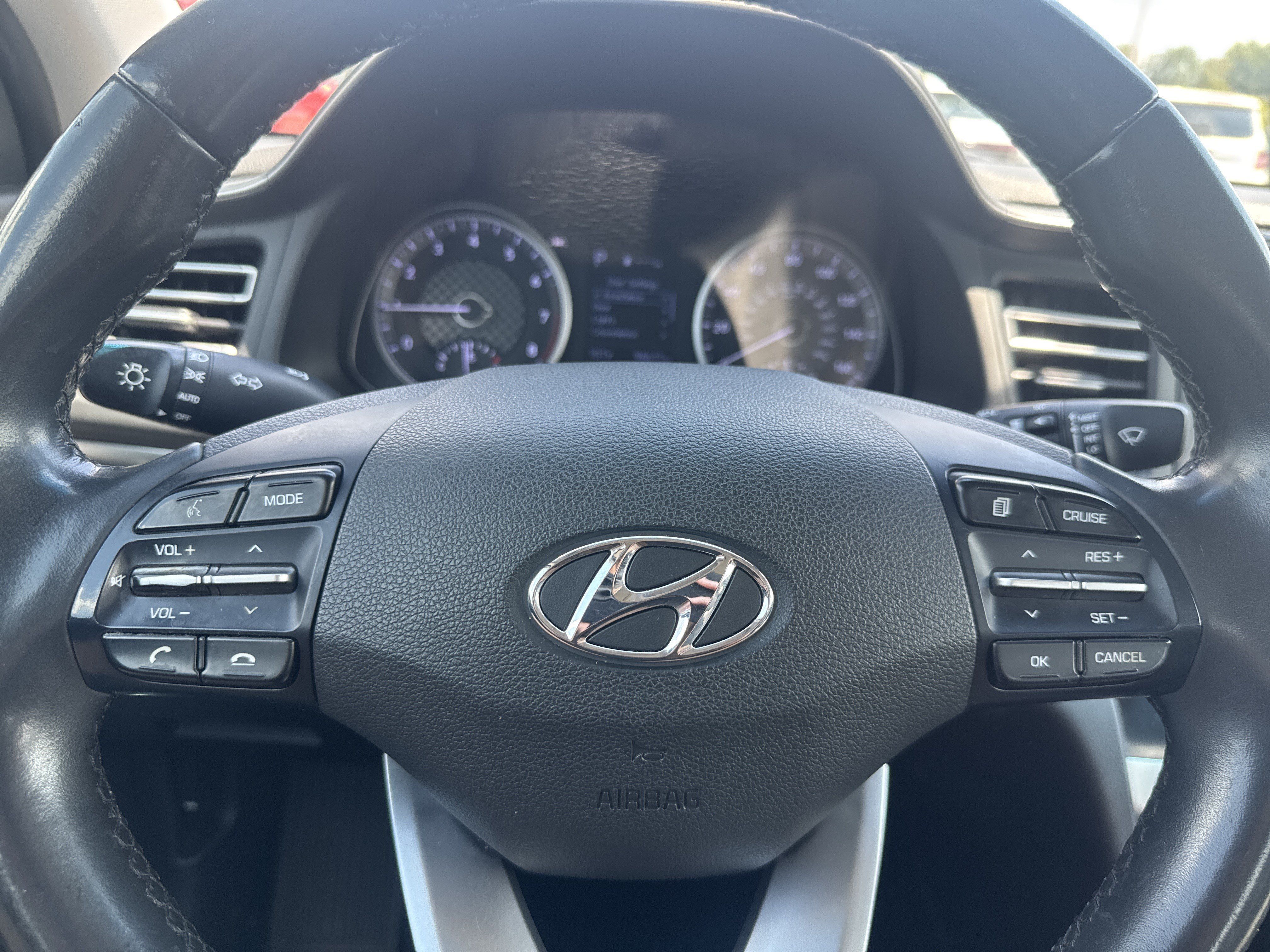 Used 2019 Hyundai Elantra Limited w/ Cargo Package FWD image 10