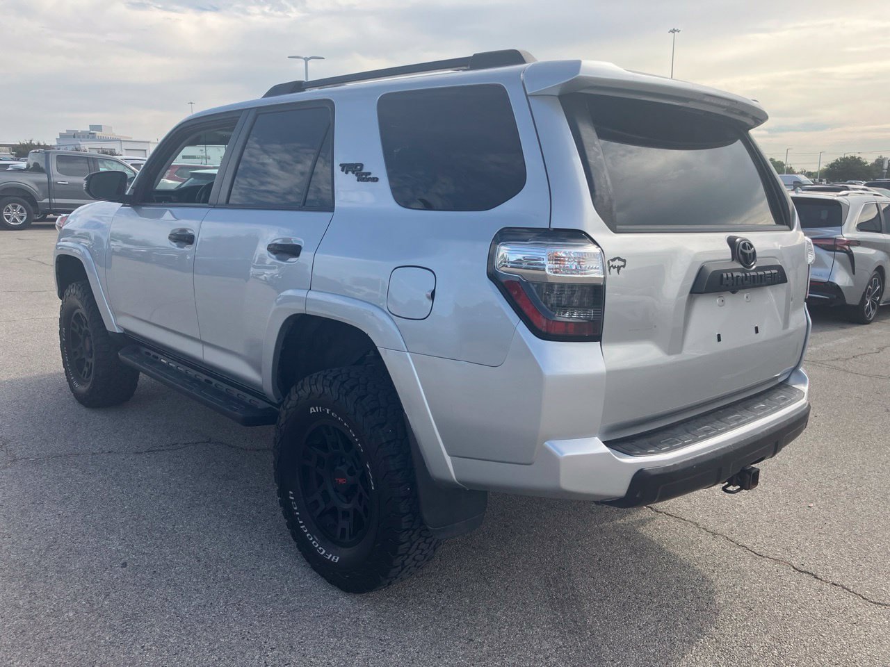 Used 2022 Toyota 4Runner TRD Off-Road Premium AWD/4WD image 6