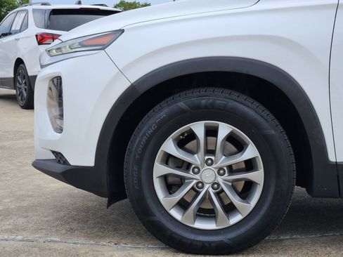 Used 2019 Hyundai Santa Fe SE FWD image 12