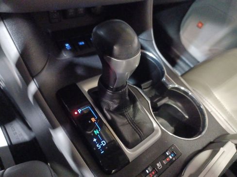 Used 2018 Toyota Highlander Limited w/ Protection Package #3 image 22