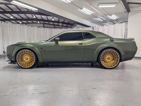 Used 2022 Dodge Challenger SRT Hellcat RWD image 24