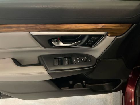 Used 2018 Honda CR-V Touring image 13
