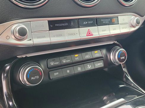 Used 2020 Kia Stinger GT-Line w/ Sun & Sound Package image 30