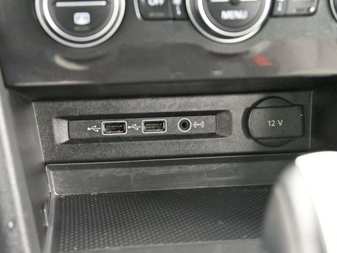 Used 2018 Volkswagen Tiguan SE w/ Panoramic Sunroof Package image 26