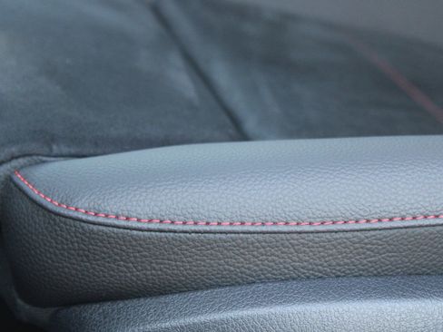 Certified 2025 Mercedes-Benz GLB 35 AMG 4MATIC image 24