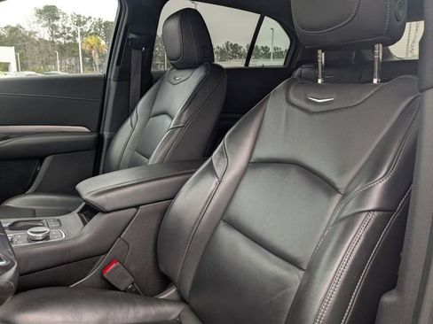 Used 2024 Cadillac XT4 Premium Luxury image 14