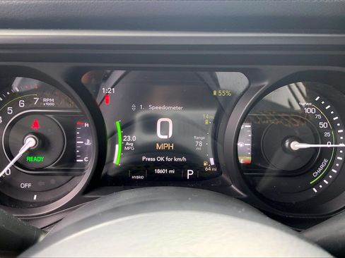 Used 2024 Jeep Wrangler Unlimited w/ Convenience Group AWD/4WD image 24