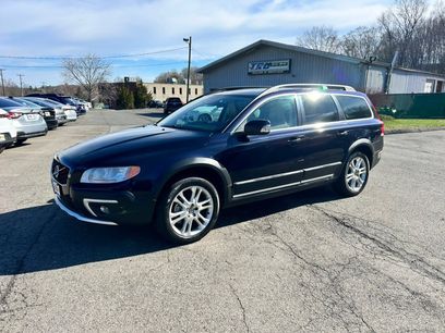 Used 2016 Volvo XC70 T5 Premier w/ Proximity Package