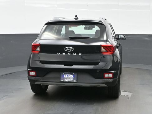 Used 2021 Hyundai Venue SEL FWD image 5