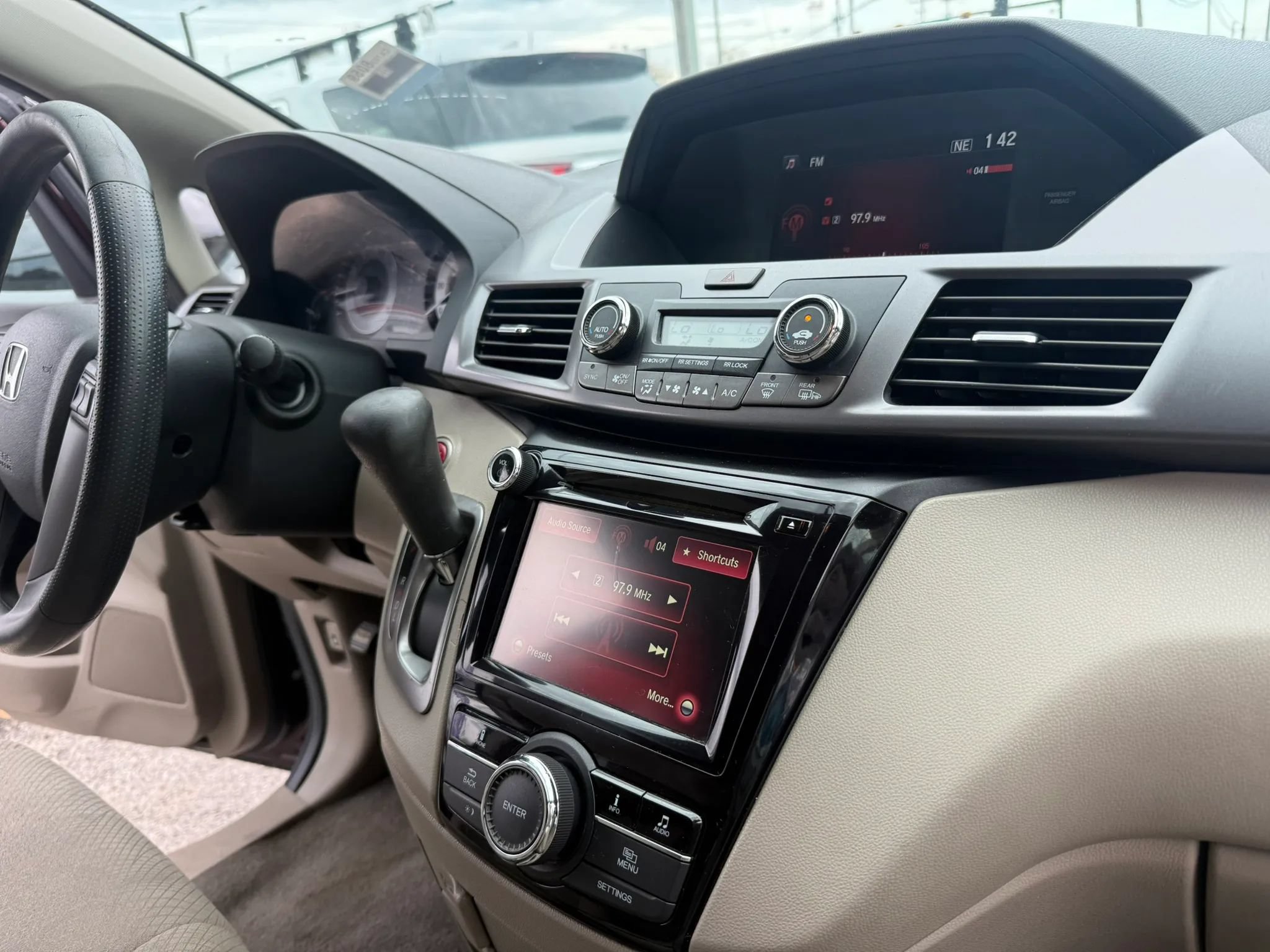 Used 2014 Honda Odyssey EX image 28