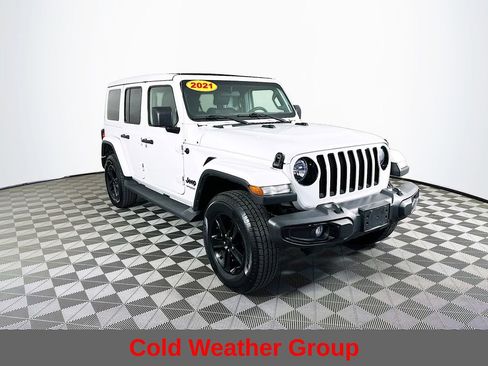 Used 2021 Jeep Wrangler Unlimited Sahara image 4