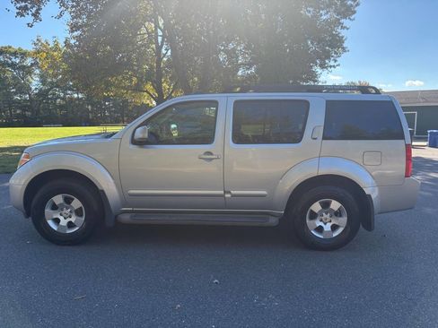 Used 2007 Nissan Pathfinder SE w/ SE Premium Pkg image 9