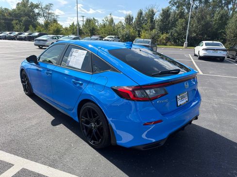 Used 2024 Honda Civic Sport image 4