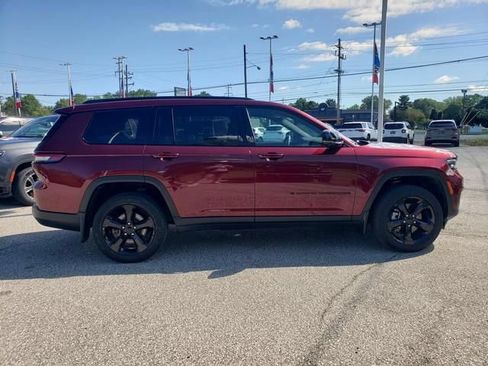 Used 2025 Jeep Grand Cherokee L Limited w/ Luxury Tech Group II AWD/4WD image 2