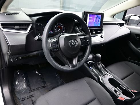 Used 2024 Toyota Corolla LE FWD image 12
