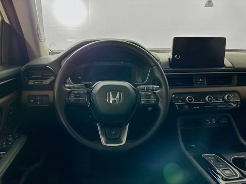 Used 2024 Honda Pilot Elite image 24