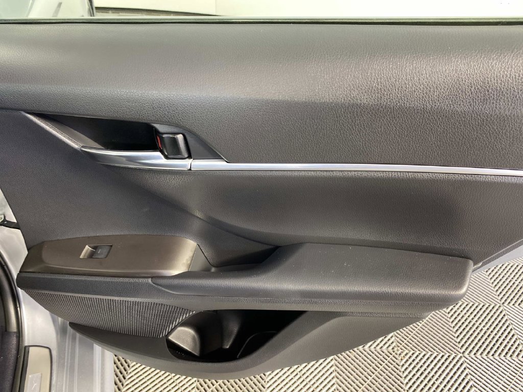 Used 2024 Toyota Camry SE FWD image 25