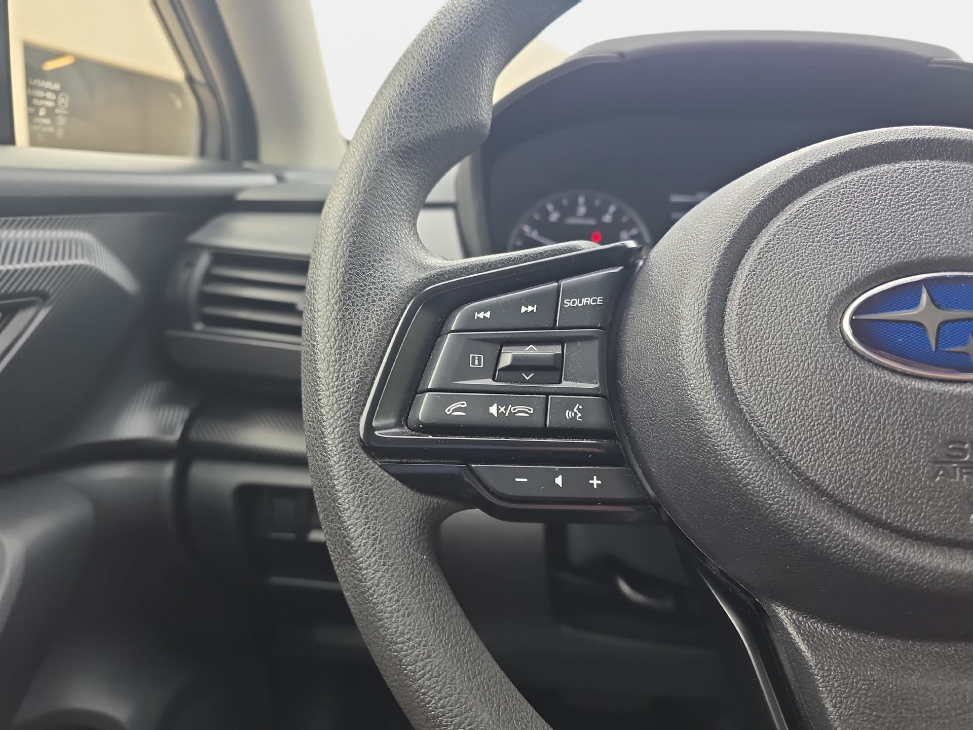 Used 2024 Subaru Crosstrek 2.0i Premium AWD/4WD image 16