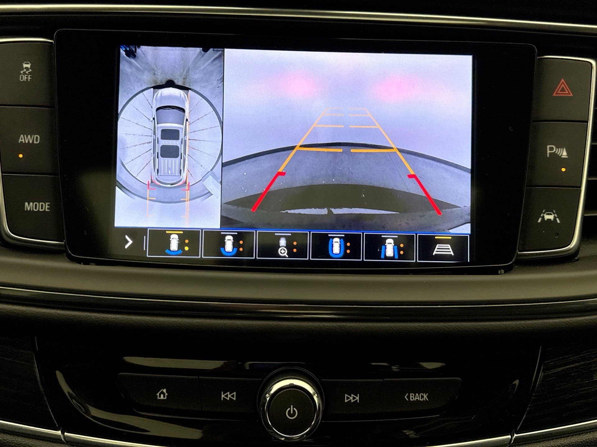 Used 2021 Buick Enclave Avenir w/ Avenir Technology Package AWD/4WD image 10