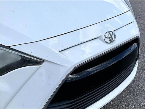 Used 2017 Toyota Yaris iA image 27