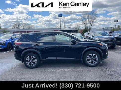 Used 2021 Nissan Rogue SV AWD/4WD image 4