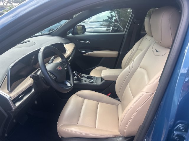 Certified 2024 Cadillac XT4 Premium Luxury FWD image 9