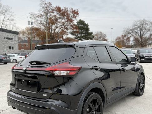 Used 2022 Nissan Kicks SV image 6