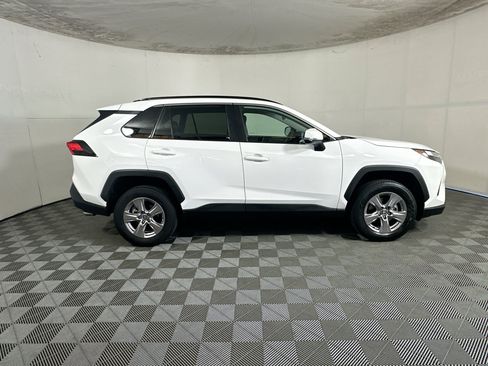 Used 2023 Toyota RAV4 XLE w/ Convenience Package FWD image 2