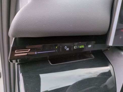 New 2026 BMW 530i xDrive w/ M Sport Package image 20