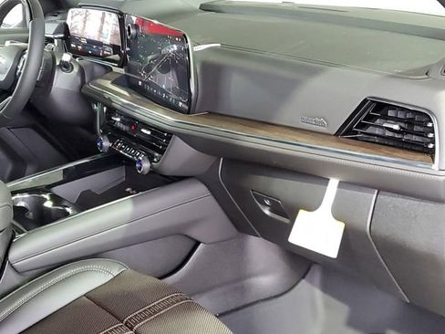 New 2026 Chevrolet Tahoe High Country w/ Sun And Tow Package image 30