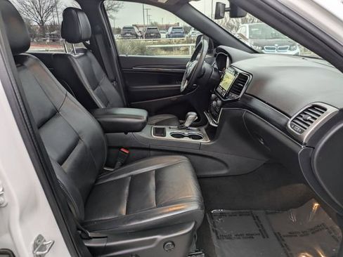 Used 2022 Jeep Grand Cherokee Limited image 33