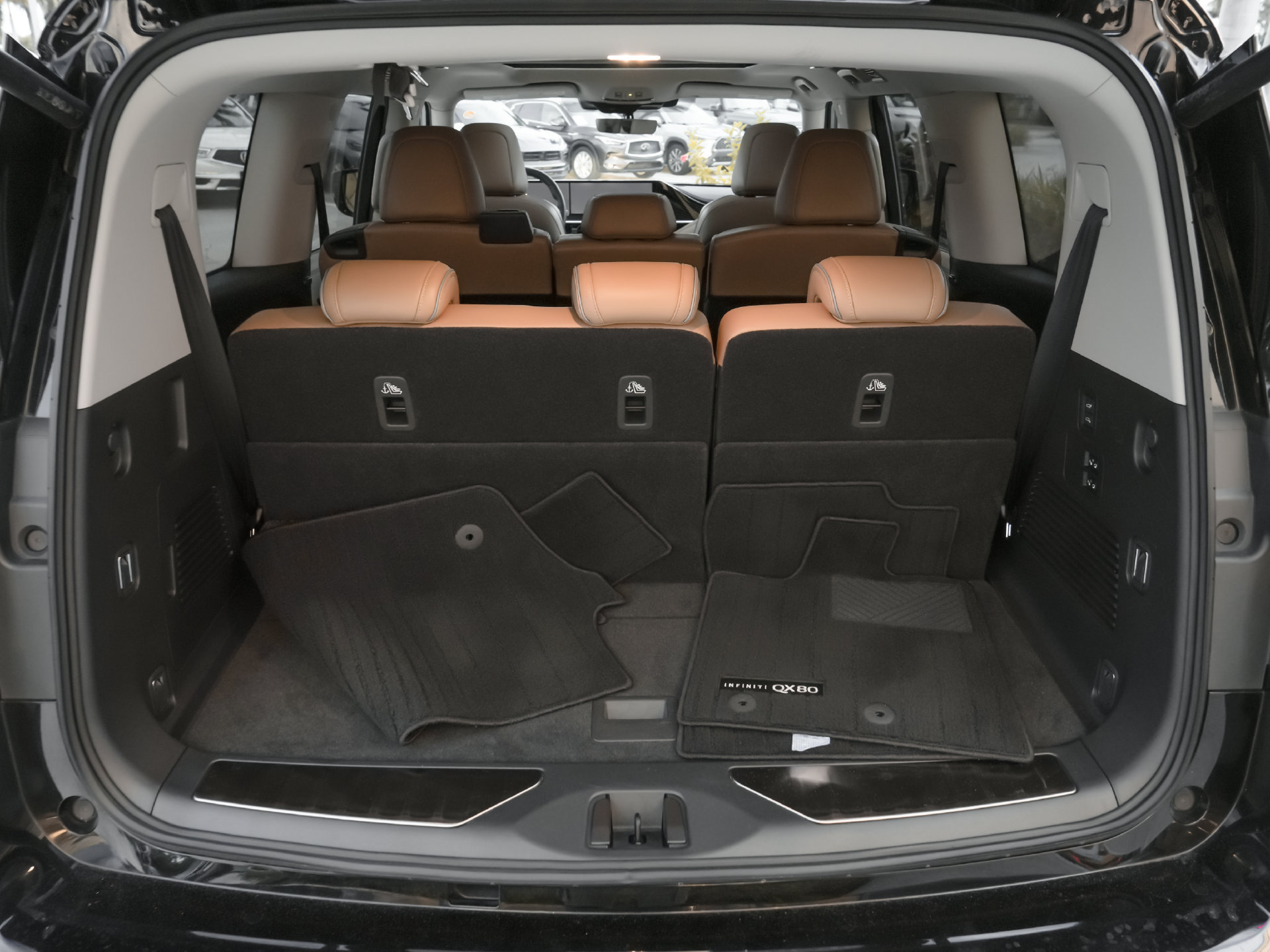 Certified 2025 INFINITI QX80 Luxe RWD image 25