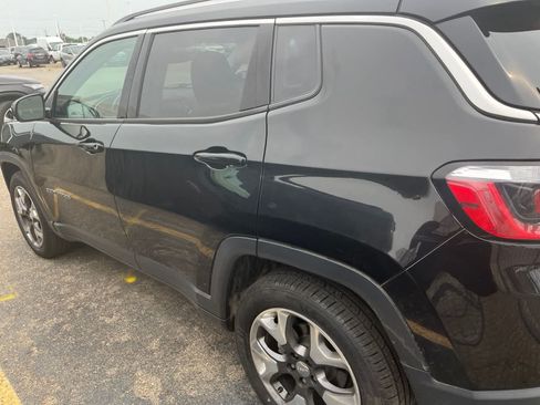 Used 2019 Jeep Compass Limited AWD/4WD image 12