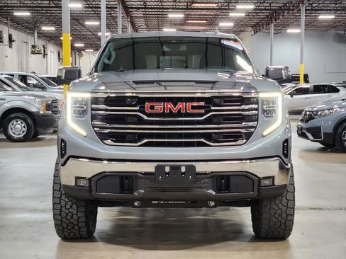 Used 2023 GMC Sierra 1500 SLT w/ SLT Convenience Package image 3