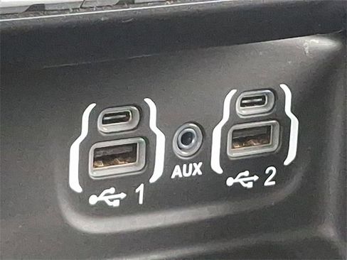 Used 2020 RAM 3500 Limited image 27