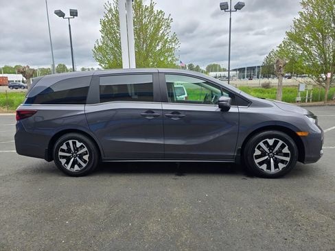 New 2026 Honda Odyssey EX-L image 6