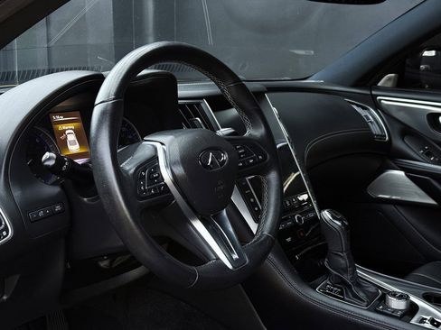 Used 2018 INFINITI Q60 3.0t Luxe image 16