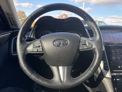 Used 2016 INFINITI Q50 Premium w/ Driver Assistance Package image 11