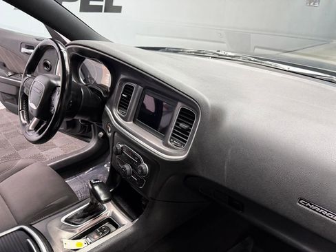 Used 2022 Dodge Charger SXT RWD image 49
