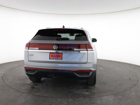 Used 2025 Volkswagen Atlas Cross Sport SE image 11